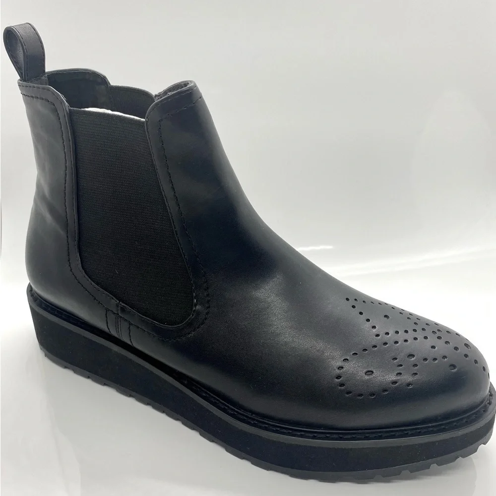 Zaria Black Platform Boot Size 10 Gothic DV by Dolce Vita